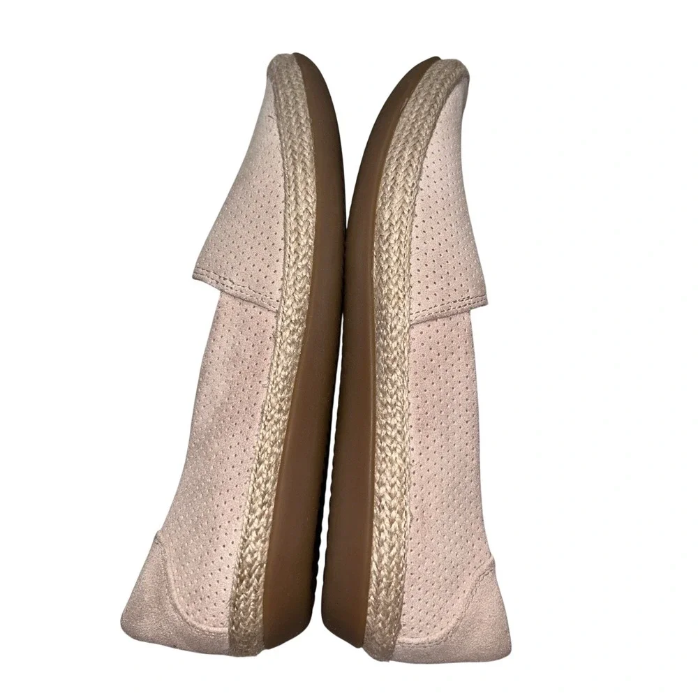 Clarks Collection Women 8.5‎ M Blush Pink Perforated Suede Espadrille Flats